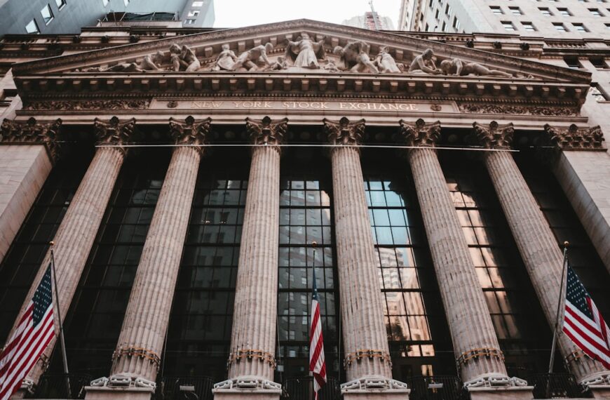 Decoding Wall Street: Big Data’s Secret to Stock Market Prediction