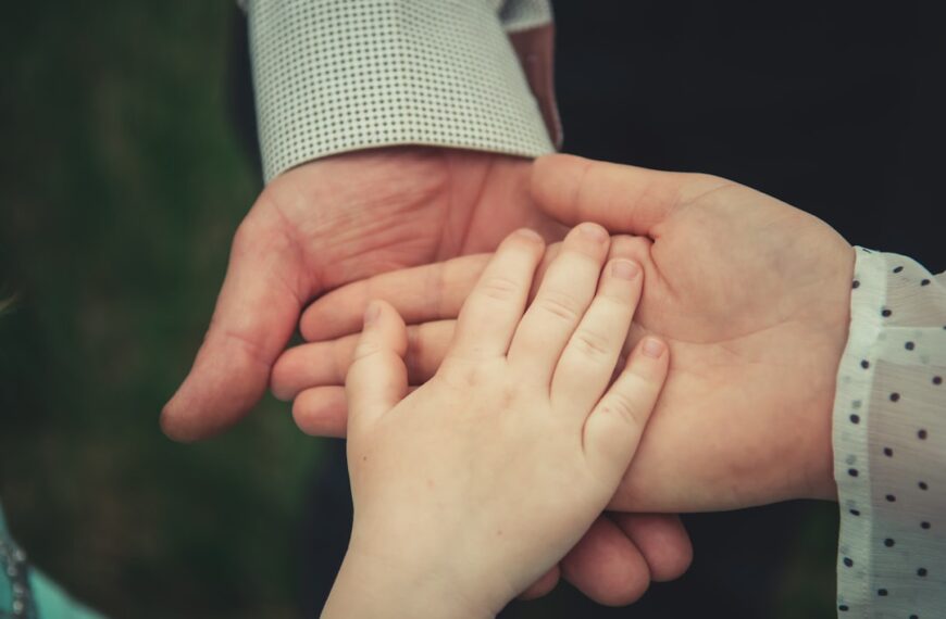 Sudden Fortune, Steady Life: Navigating the Inheritance Paradox